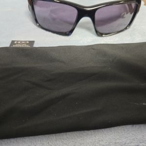 Sporty Black Wraparound Sunglasses with Dark Lenses
